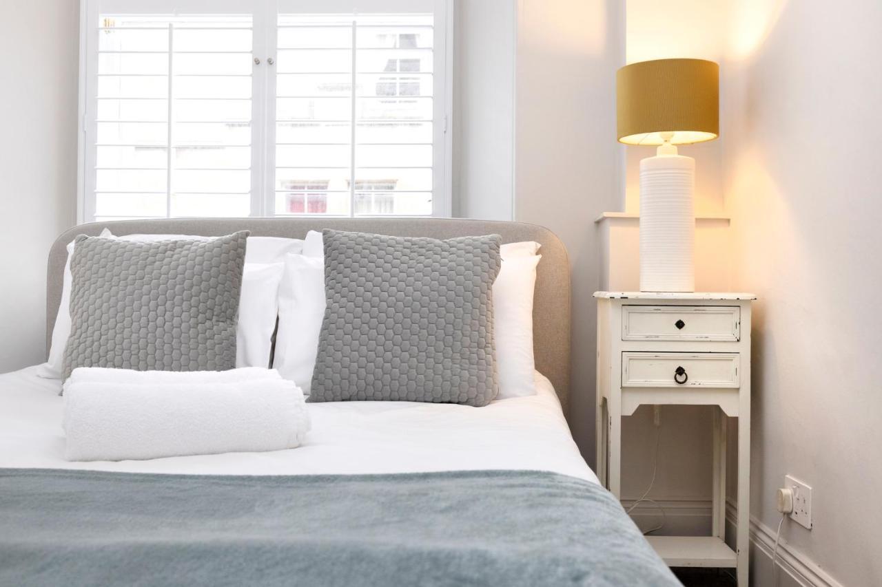 Joivy Sophisticated Apt Near Edinburgh Castle מראה חיצוני תמונה